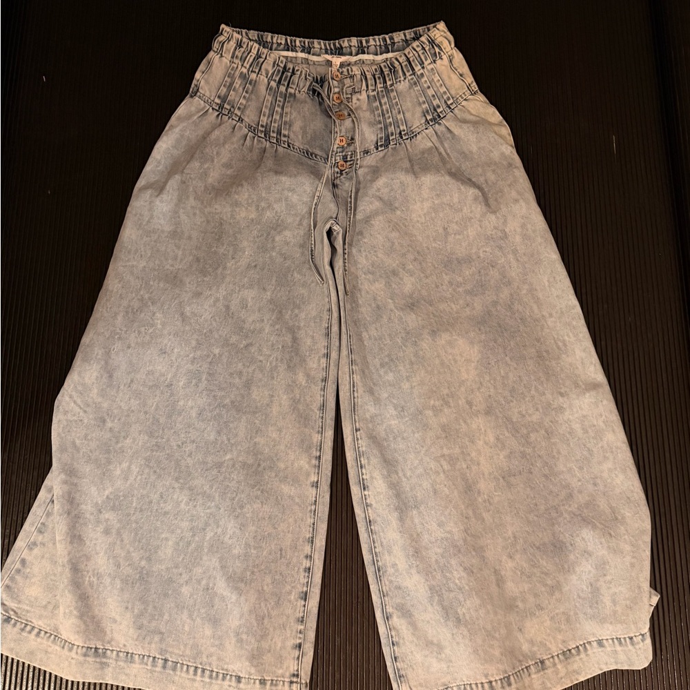 Eesome Light Blue Denim Pants with Button Detail